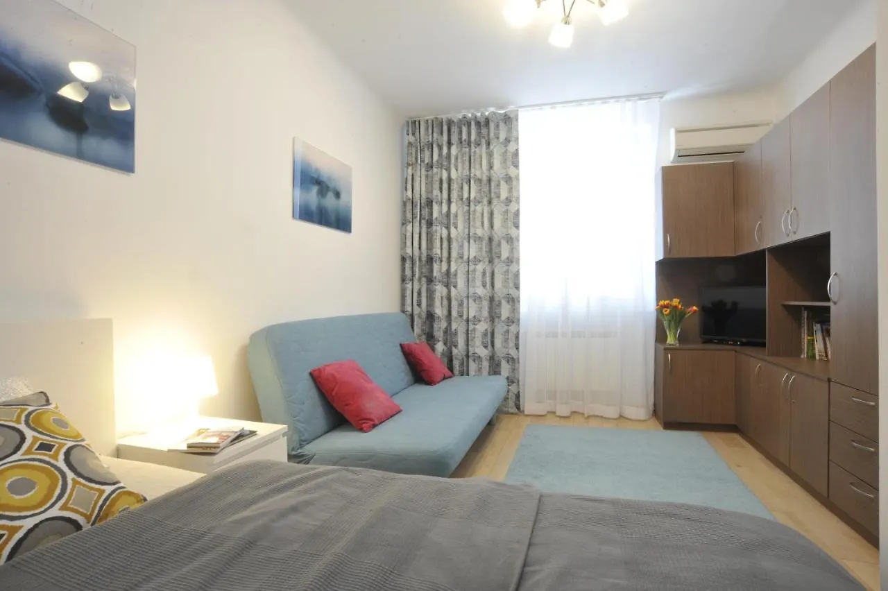 Apartment Elektoralna Варшава 0*,